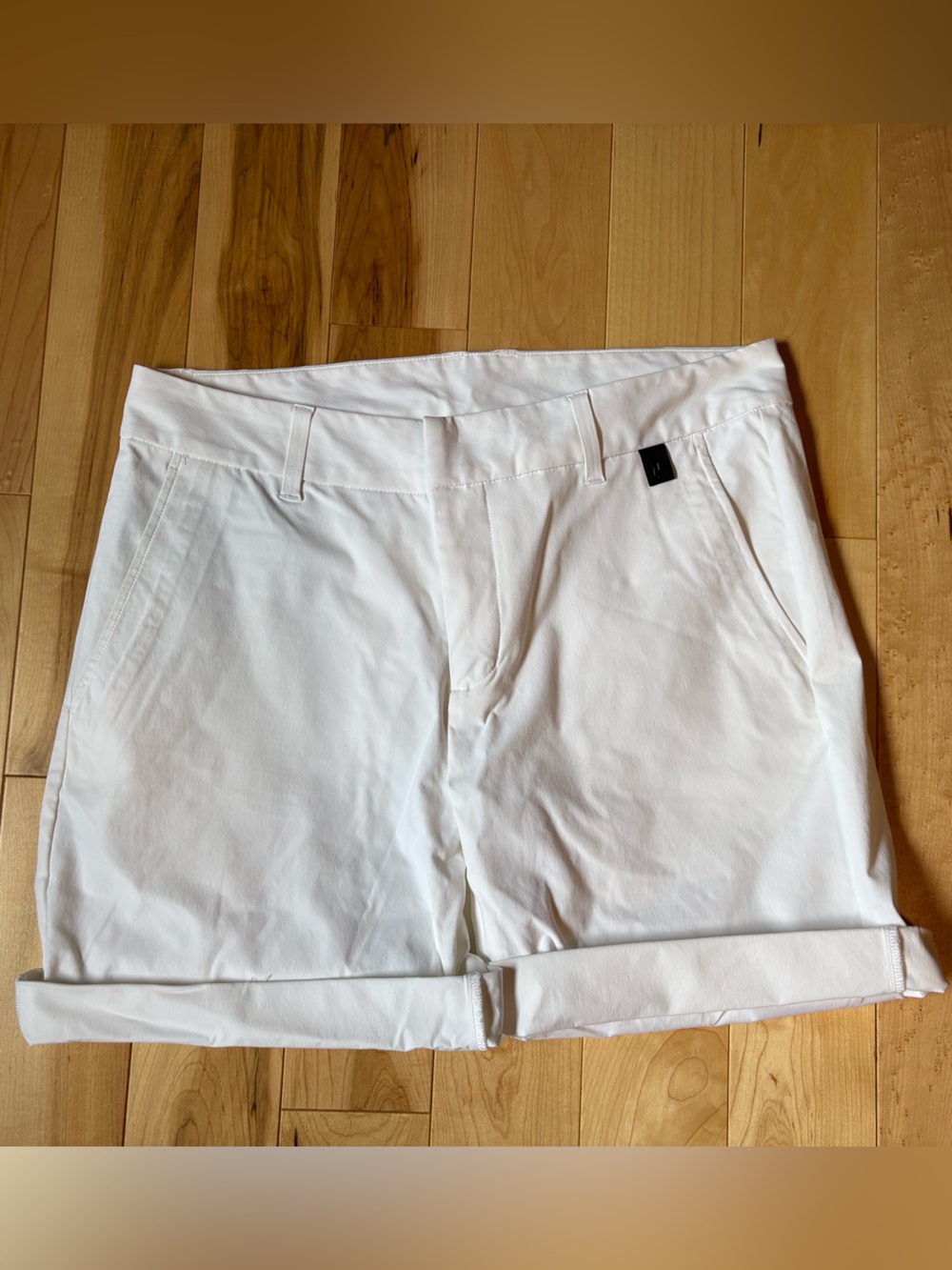 Peak Performance golf shorts